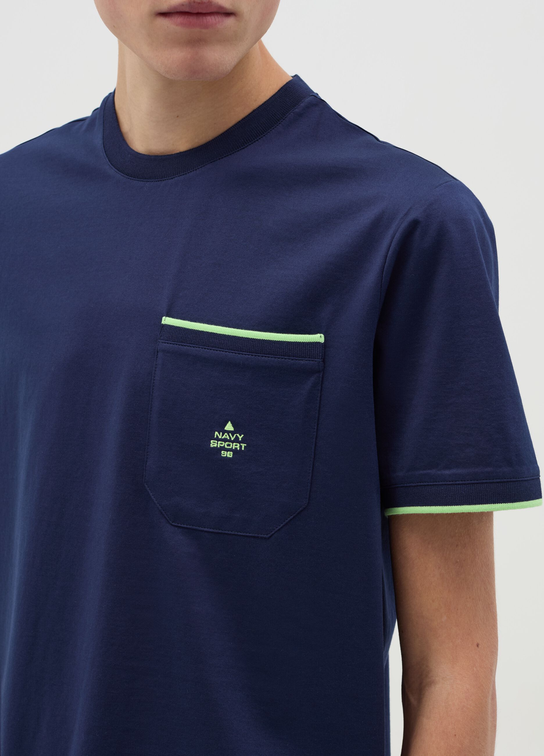 T-shirt with pocket and logo embroidery