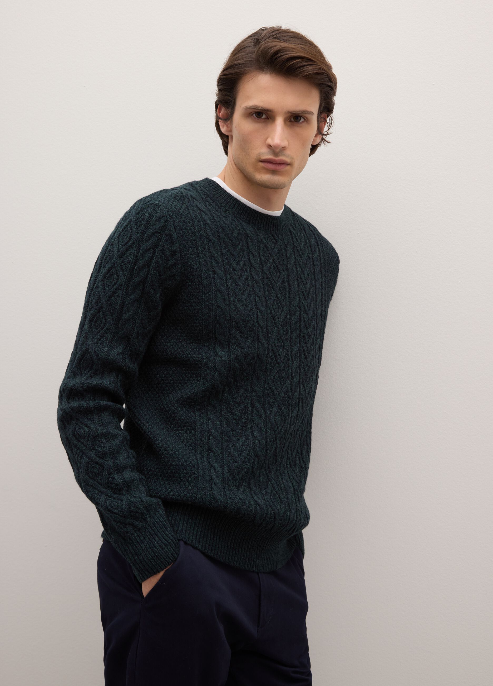 Blue crew neck jumper with regular fit jacquard pattern