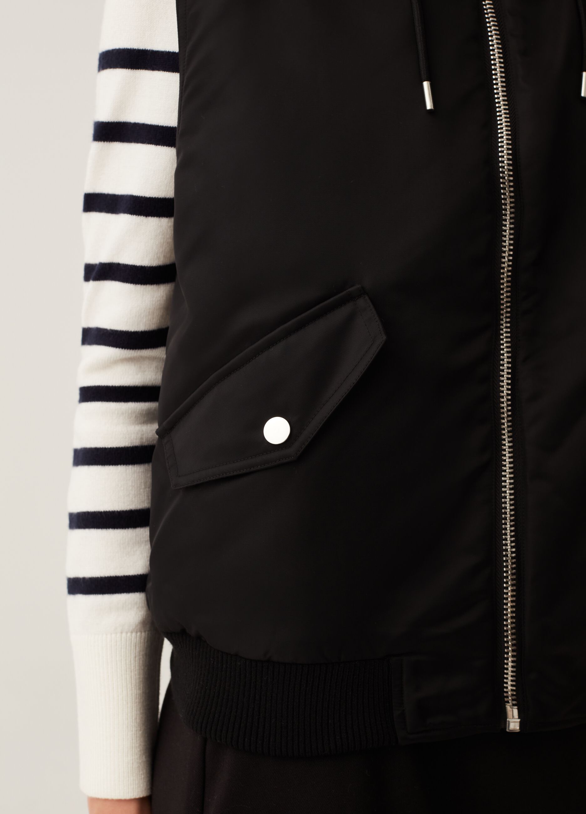 Gilet full-zip con cappuccio_3