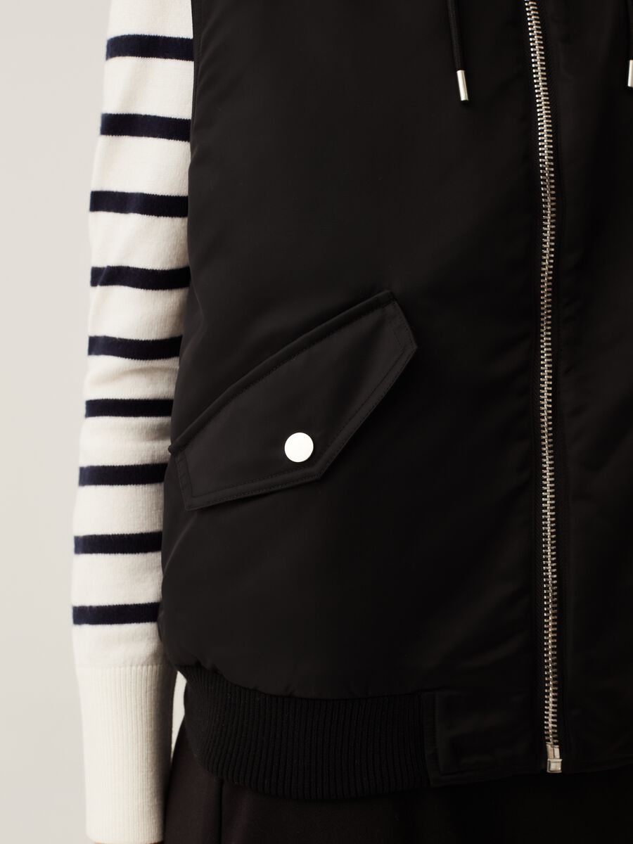 Gilet full-zip con cappuccio_3