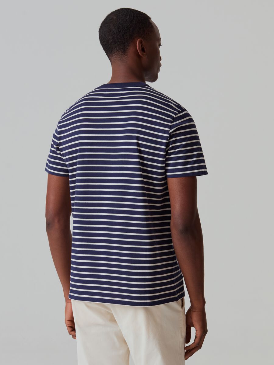 Cotton T-shirt with striped pattern_2