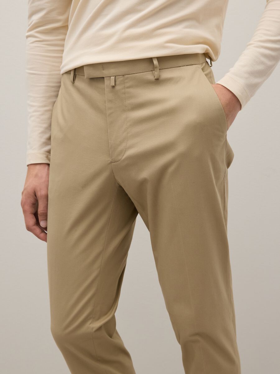Beige regular fit twill and stretch cotton trousers_3