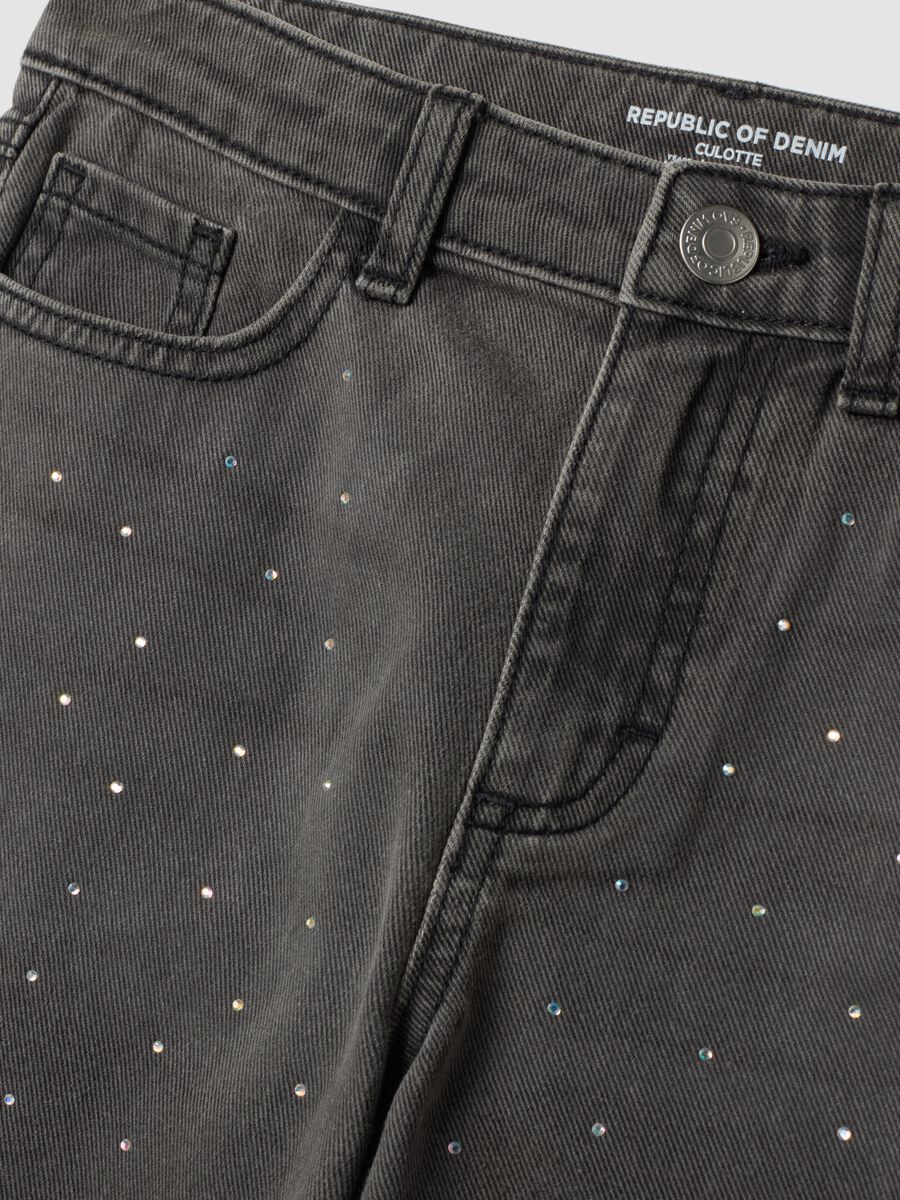Jeans grigi wide leg in puro cotone con strass_1