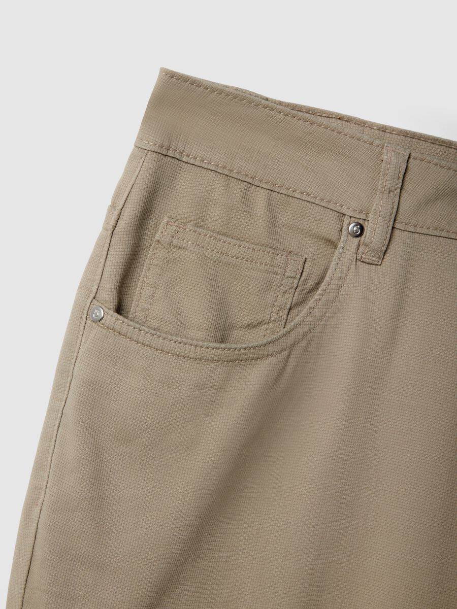 Pantaloni beige in cotone elasticizzato regular fit_5