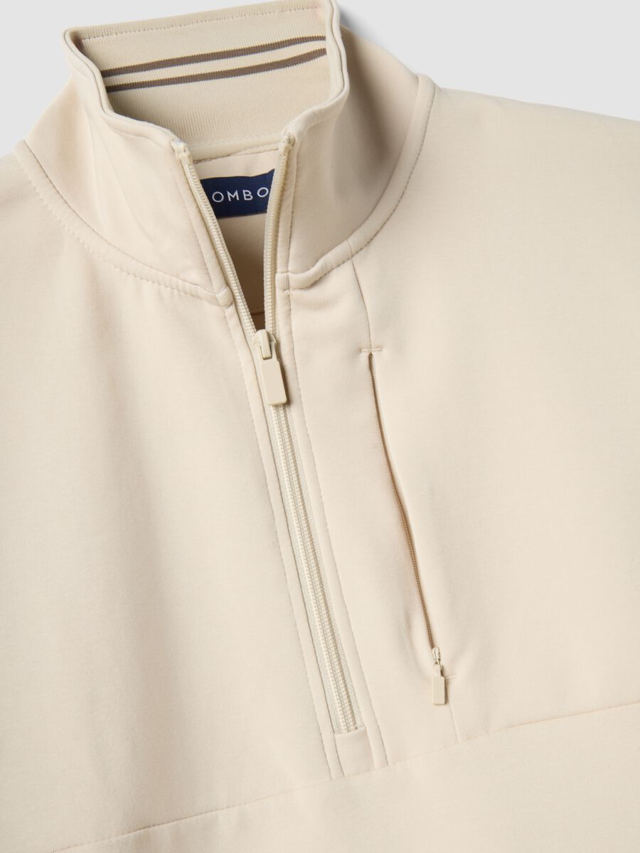 Felpa in misto cotone elasticizzato beige regular fit con mezza zip_1
