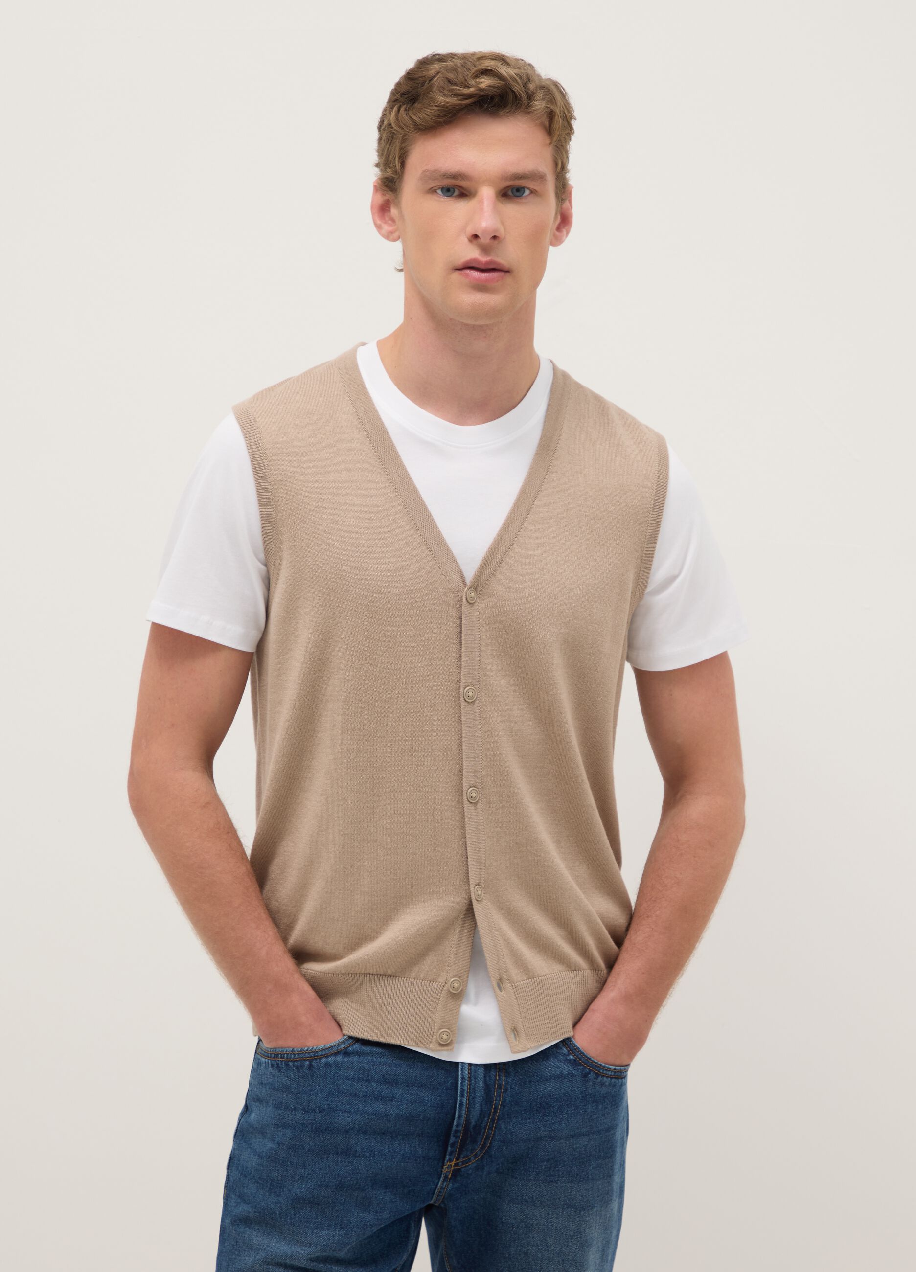 Beige deep V cotton-blend waistcoat with regular fit and buttons