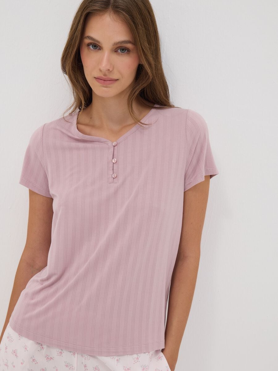 Purple stretch viscose pyjama T-shirt with V-neck_0