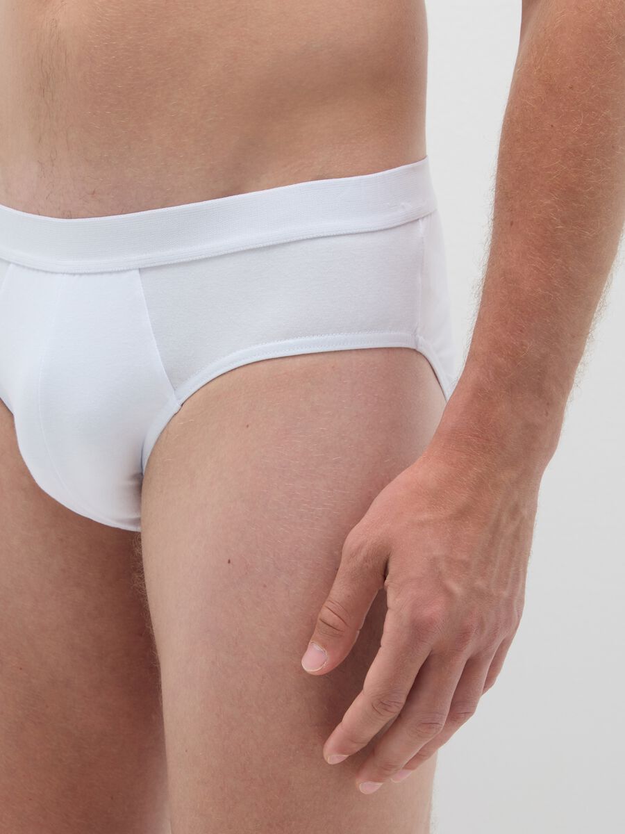 White Cotton Regular Fit Briefs_2