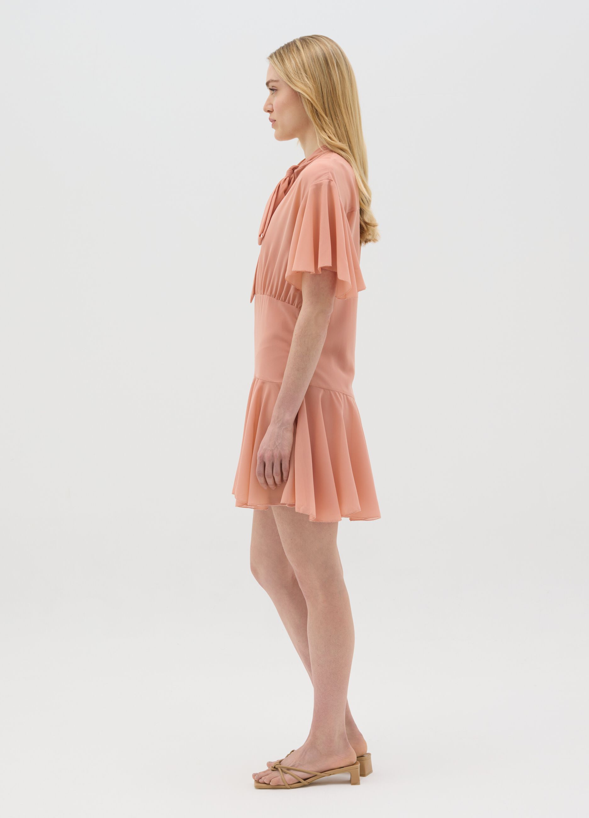 Abito da donna in misto georgette rosa regular fit con fiocco