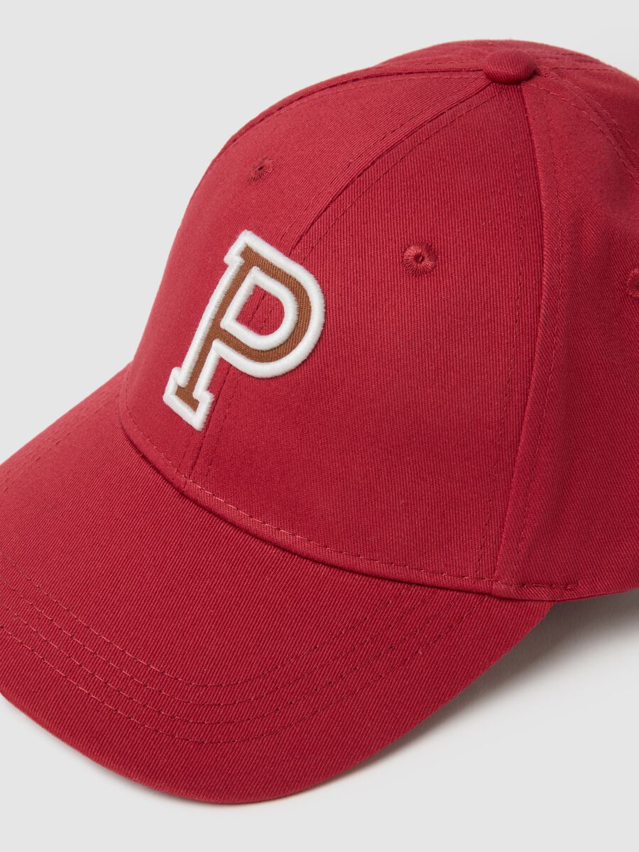 Red pure cotton cap with adjustable visor and embroidered P_2