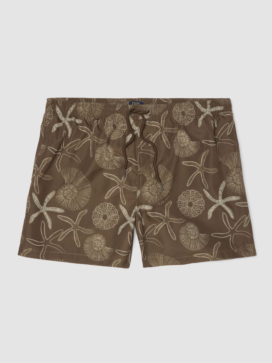 Brown swim shorts with seashell and starfish print_4