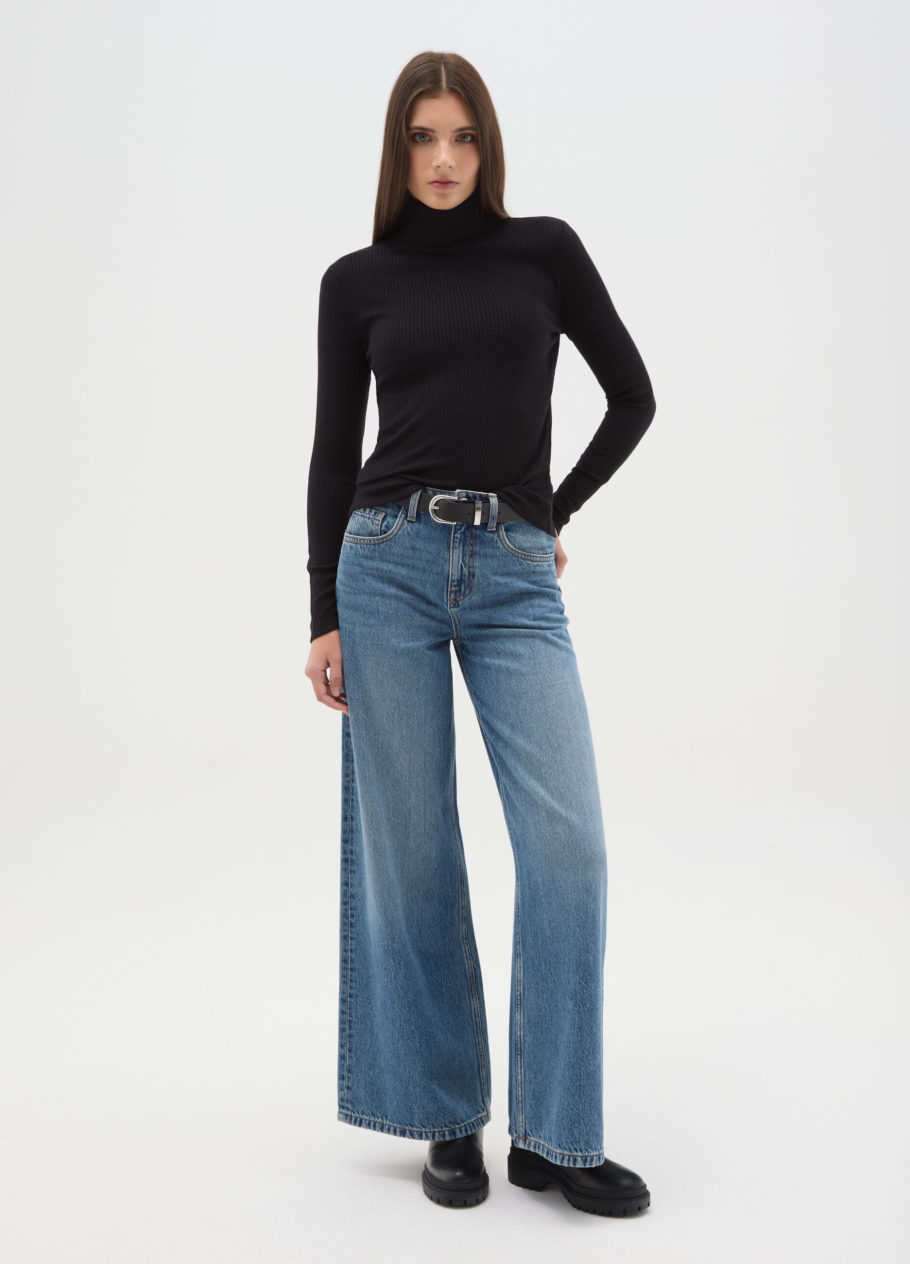 Black striped crew neck long sleeve regular fit top