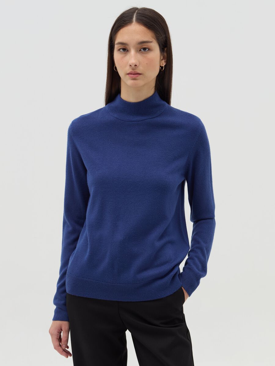 Long-sleeved top with mock neck_0