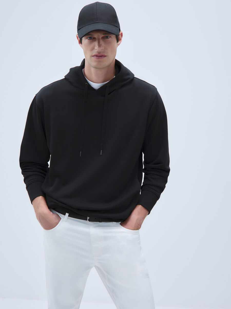 Felpa in puro cotone nera regular fit_0