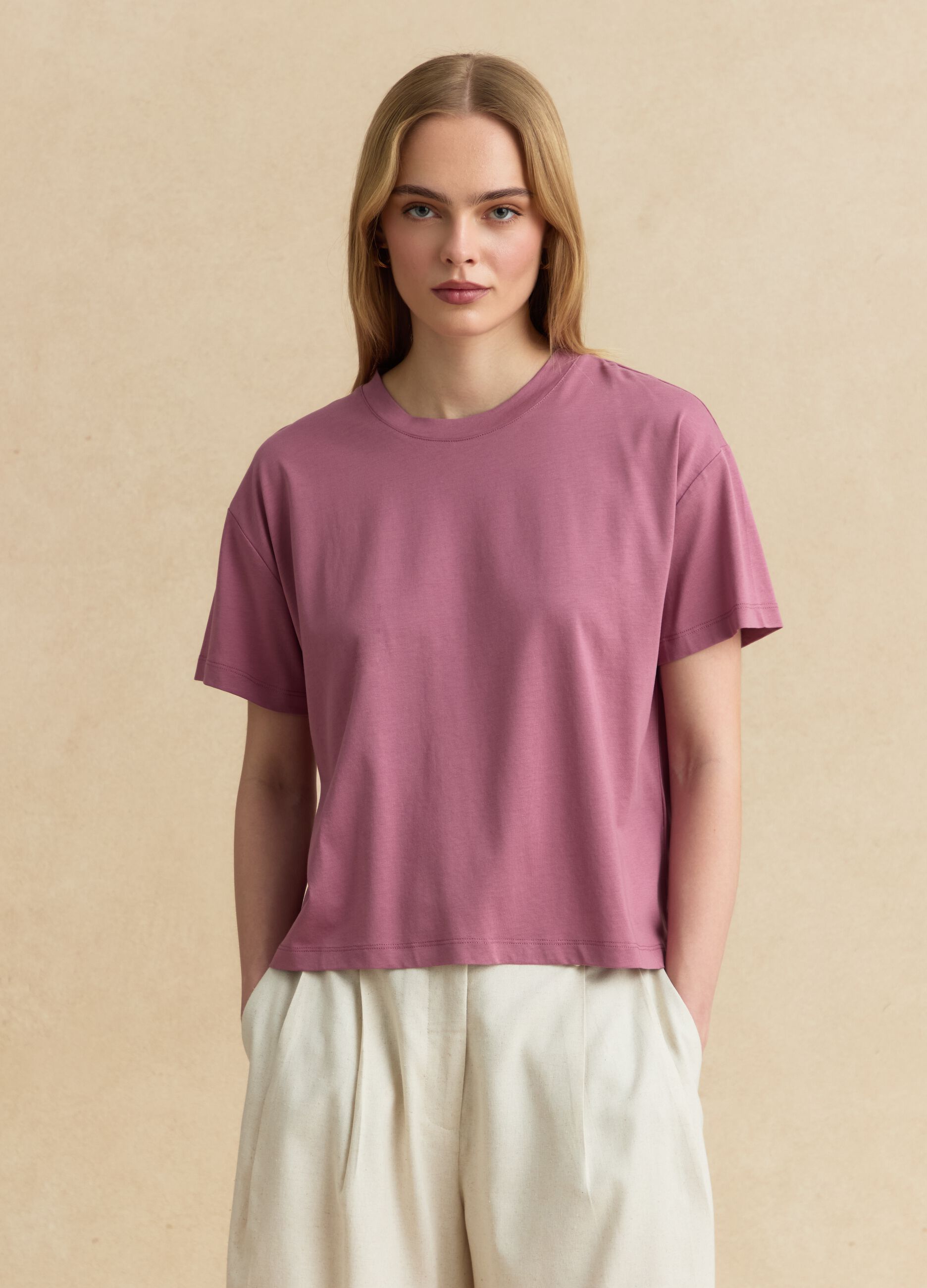 Pink short-sleeve T-shirt in lyocell and cotton blend