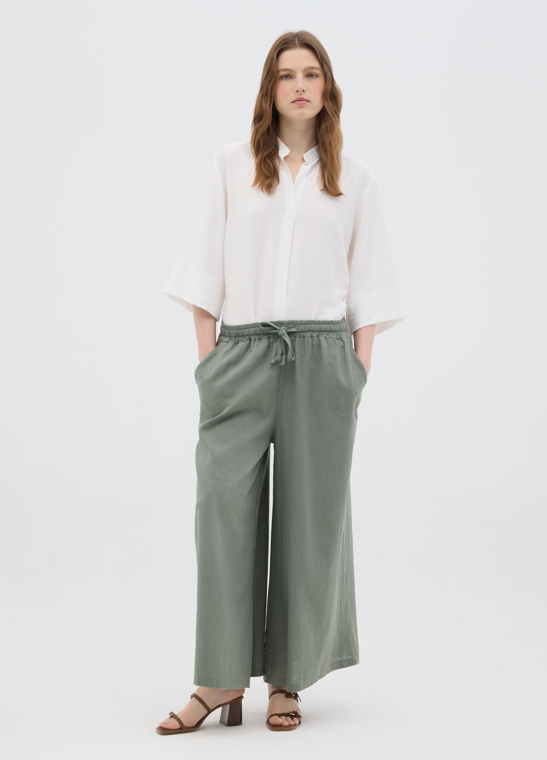 Women's green regular fit palazzo trousers in cotton and linen blend