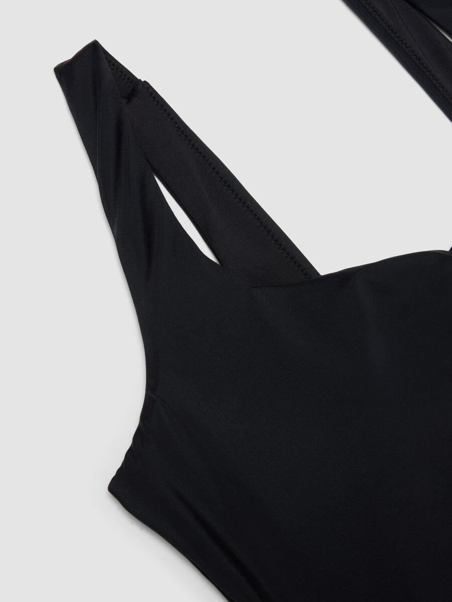 Costume da bagno intero elasticizzato nero con imbottiture_5