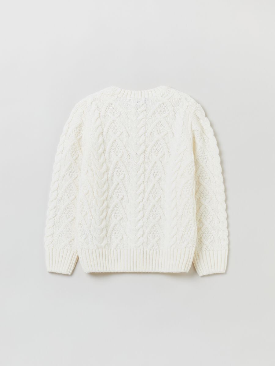 Pullover con lavorazione a trecce_1
