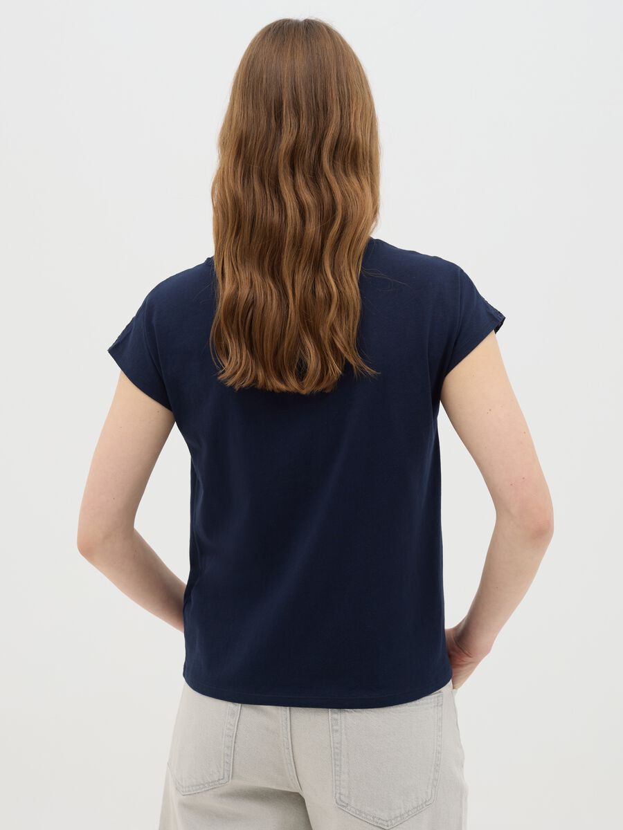 Blue short sleeve T-shirt with perforated details_3