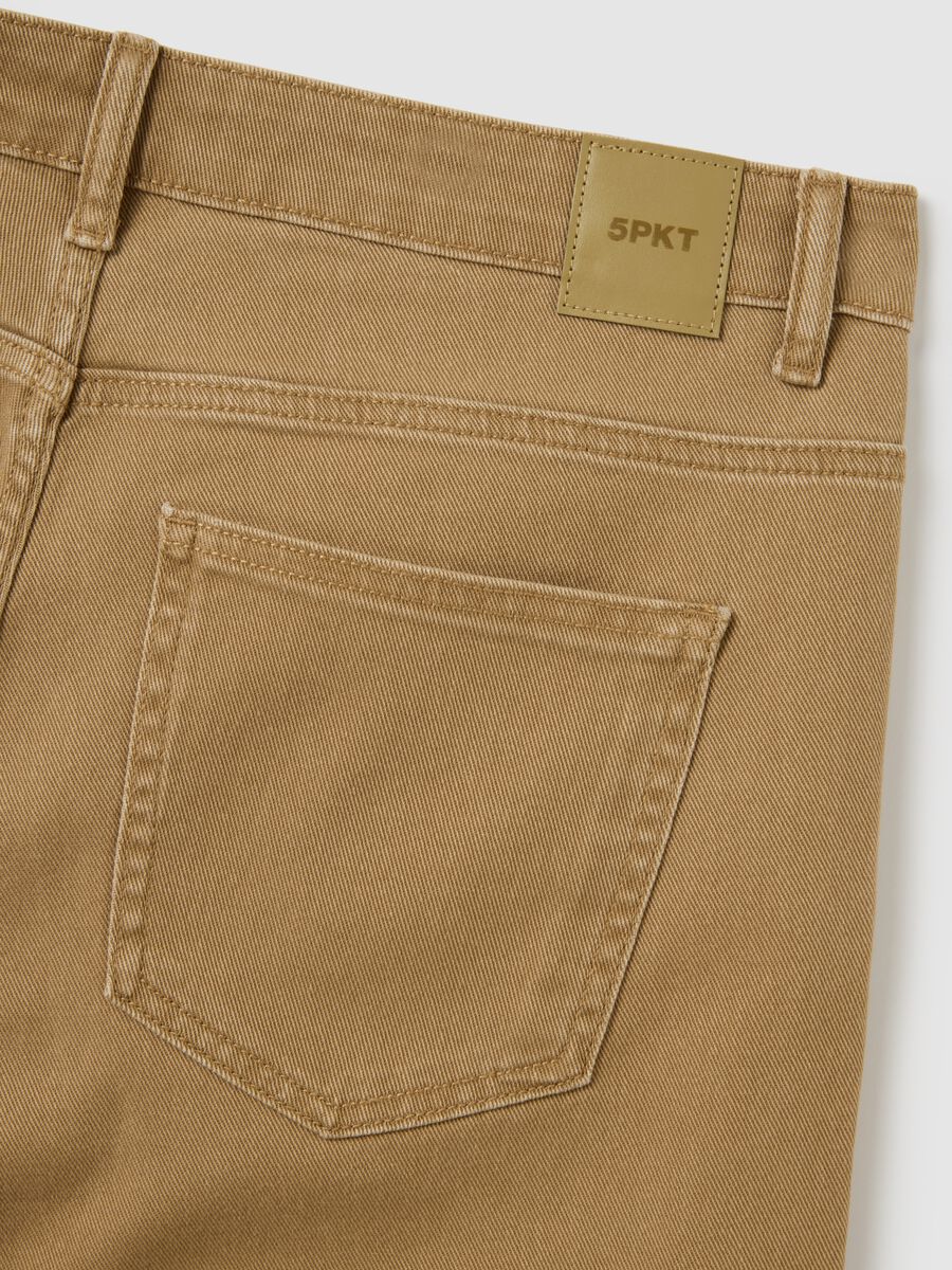 Pantaloni in cotone elasticizzato beige slim fit_1