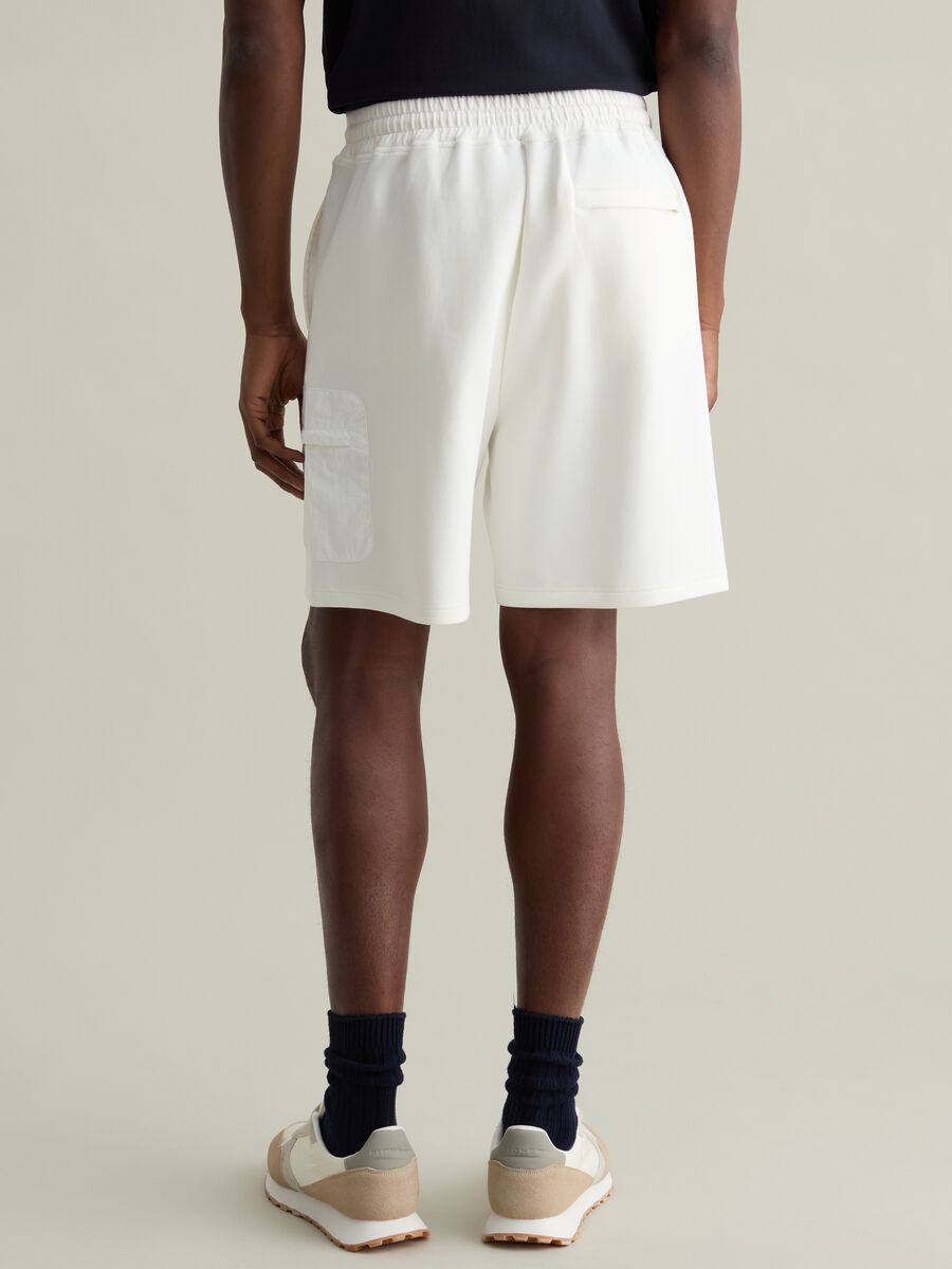 Bermuda joggers in technical fabric_3