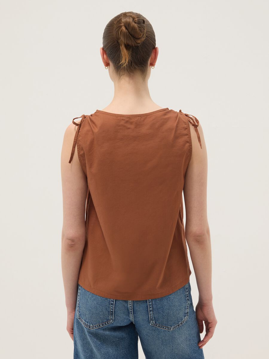 Blusa marrone in puro cotone con stampa floreale_3