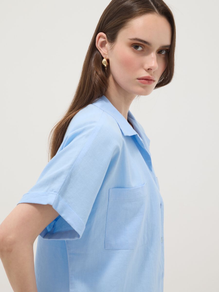 Camicia azzurra in misto lino e viscosa regular fit_1