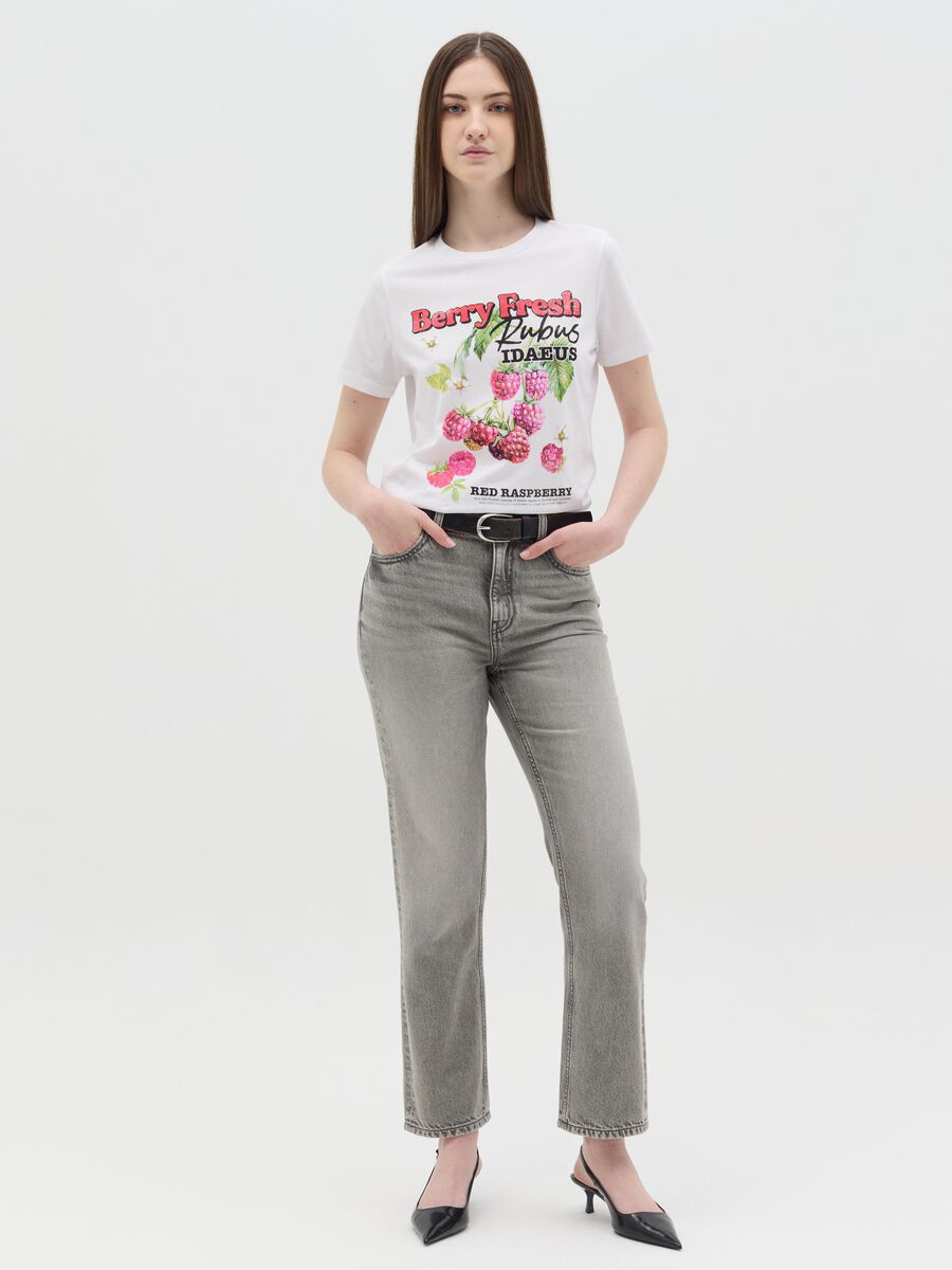White T-shirt with red fruit print_1