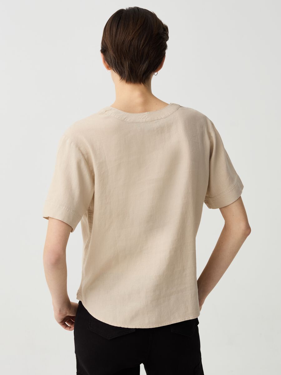 Viscose and linen blouse with V neck_2