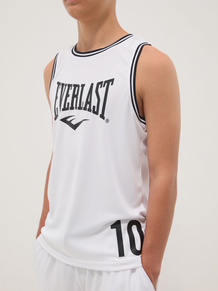 White regular-fit boys&rsquo; vest with contrast piping, oversized style_2