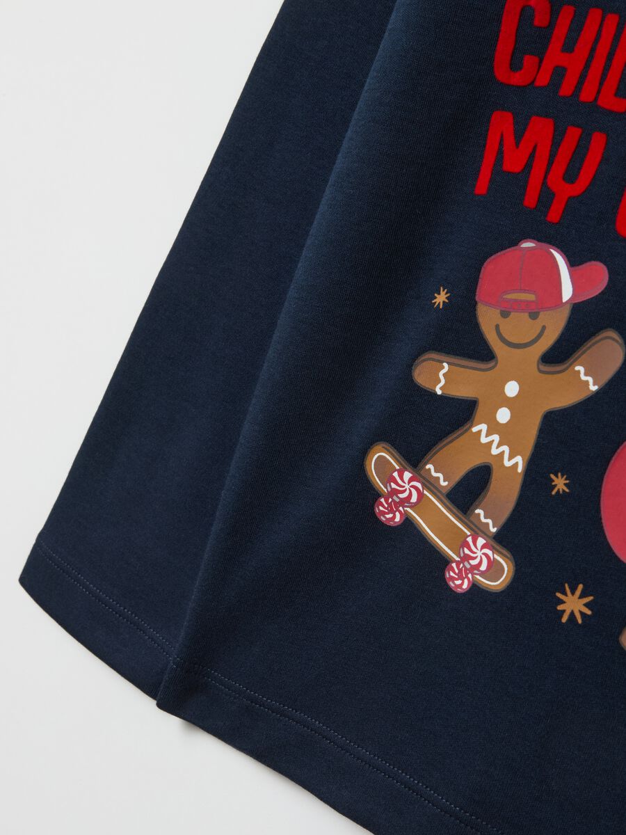 T-shirt with high neck and "Chillin' with my cookies" print_3