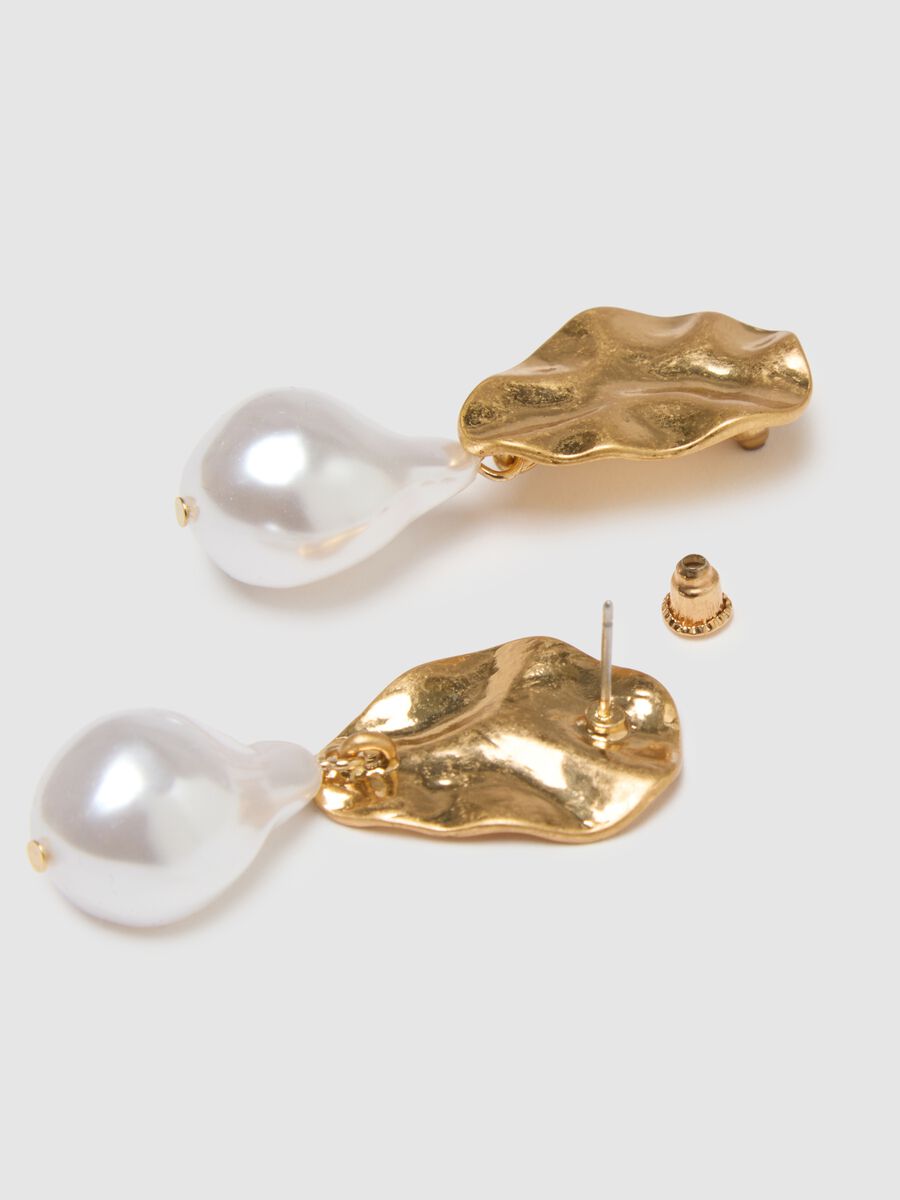 Gold-coloured steel earrings with pendants_1