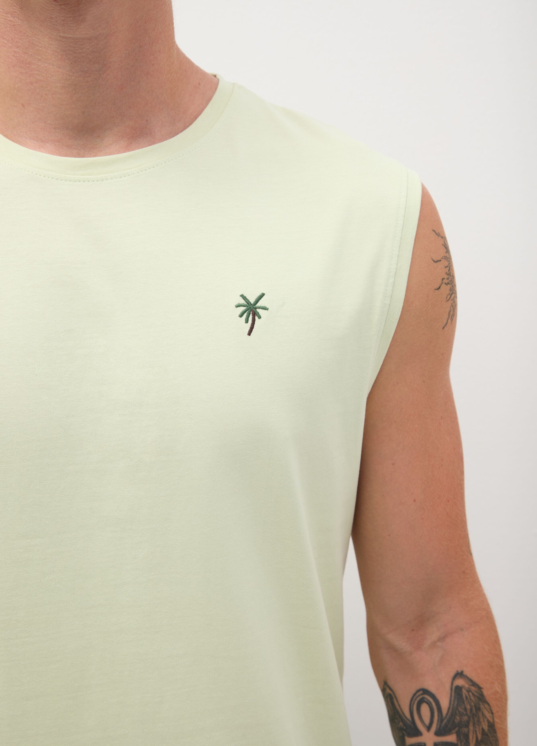 Men's green pure cotton regular fit tank top