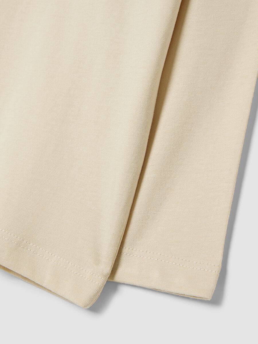T-shirt sabbia in puro cotone organico con stampa over fit_3