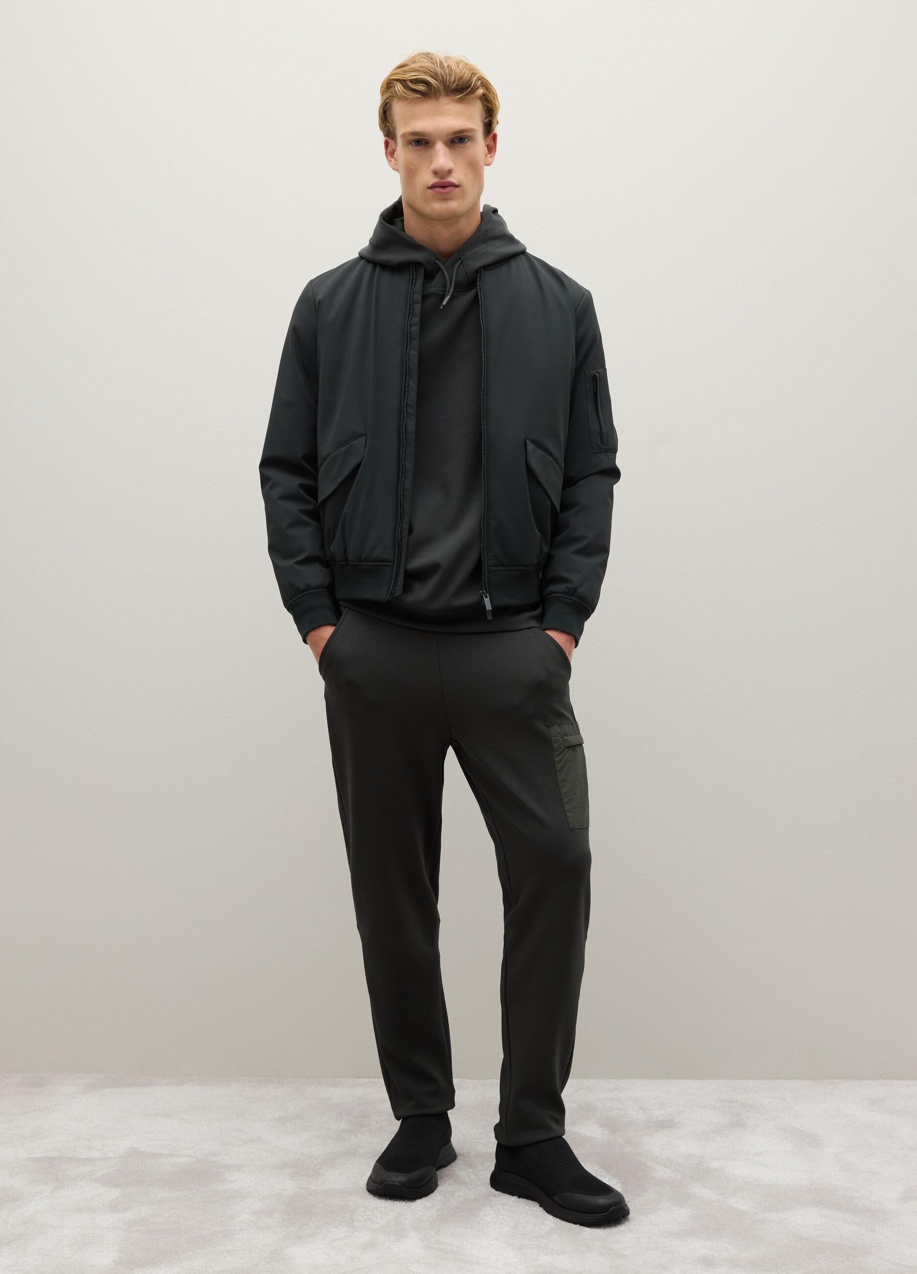 Bomber nero regular fit e zip