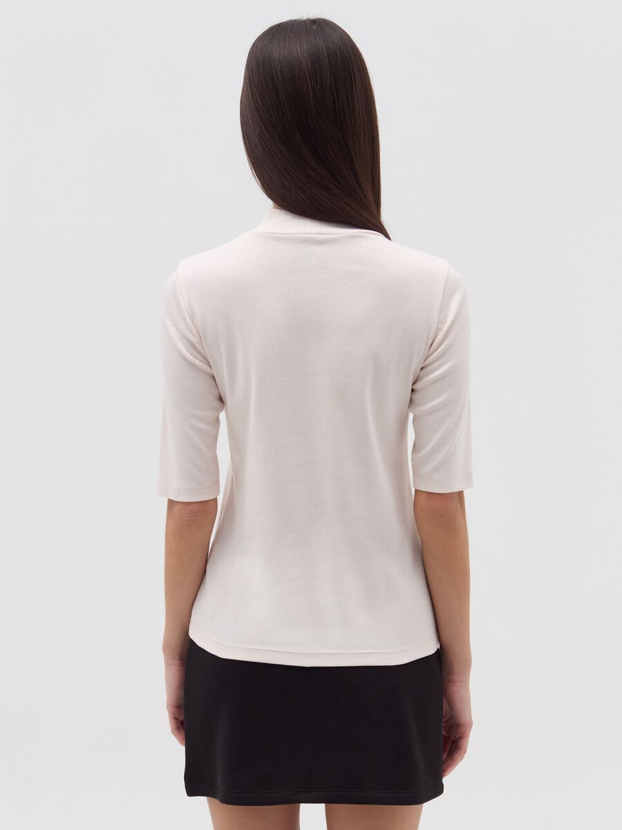 T-shirt mock neck con maniche al gomito_2
