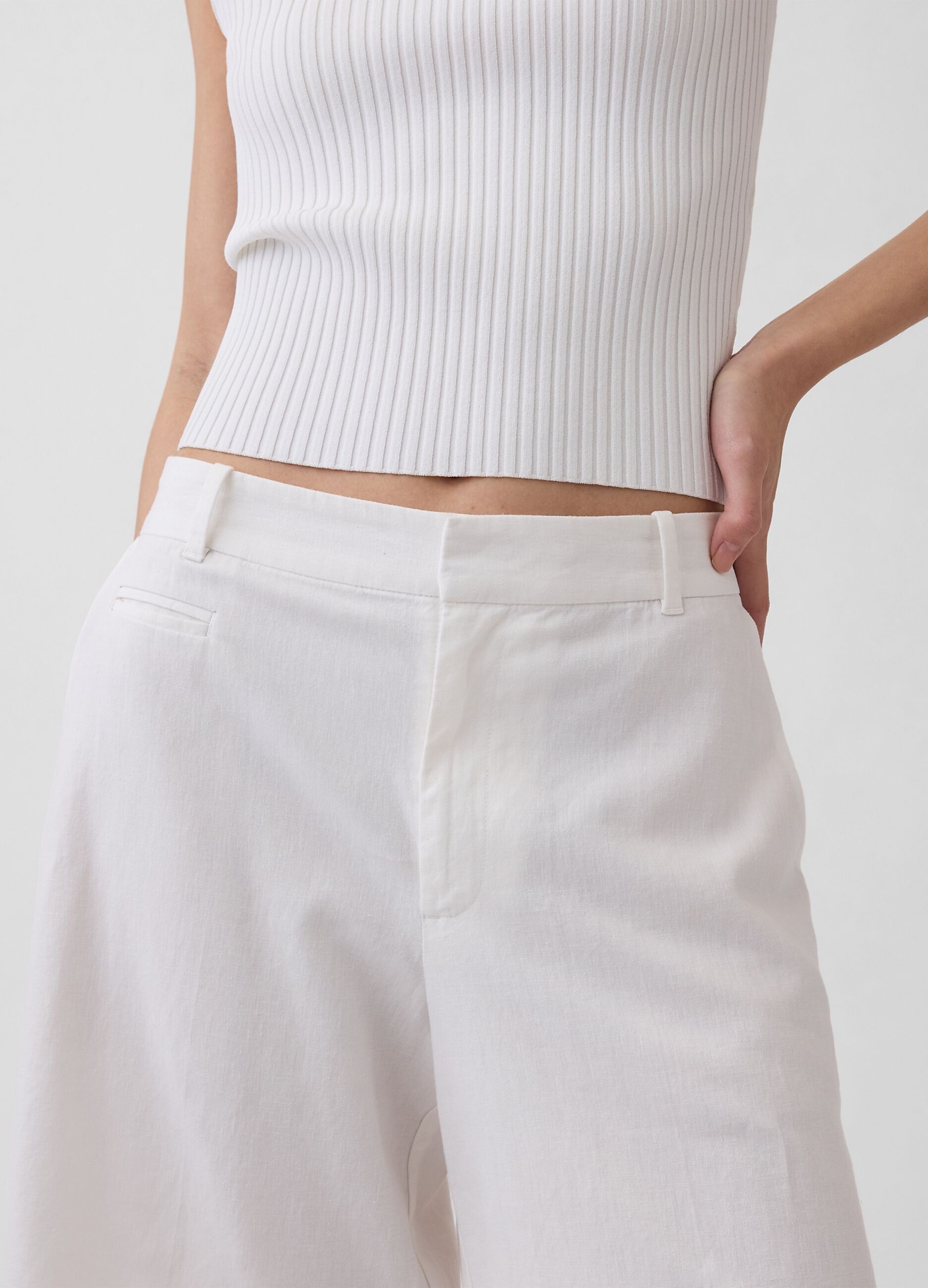 Linen and viscose blend shorts