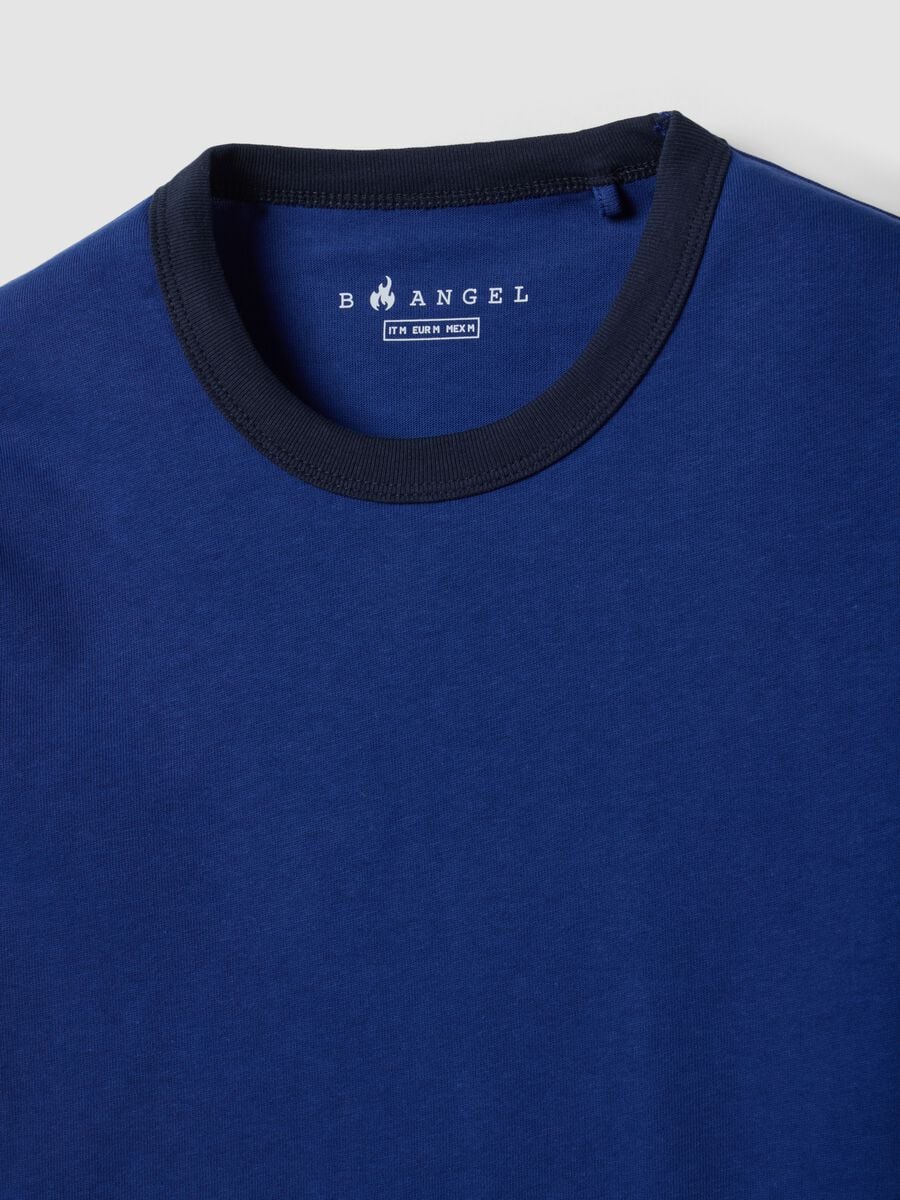 T-shirt fitted blu in puro cotone con profili a contrasto_5
