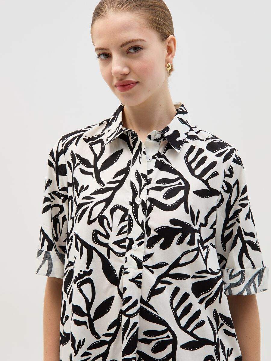 Short shirt dress with pattern_1