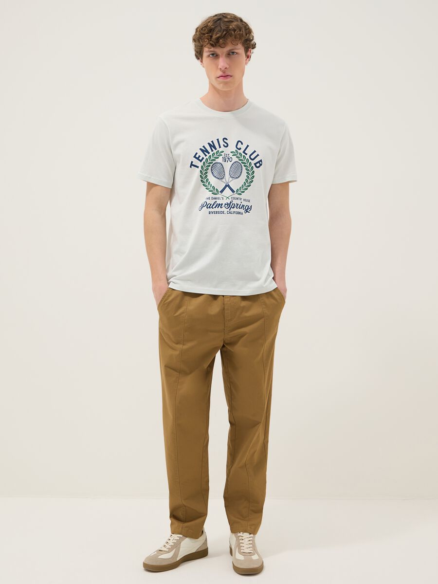 T-shirt bianca con stampa in puro cotone regular fit_1