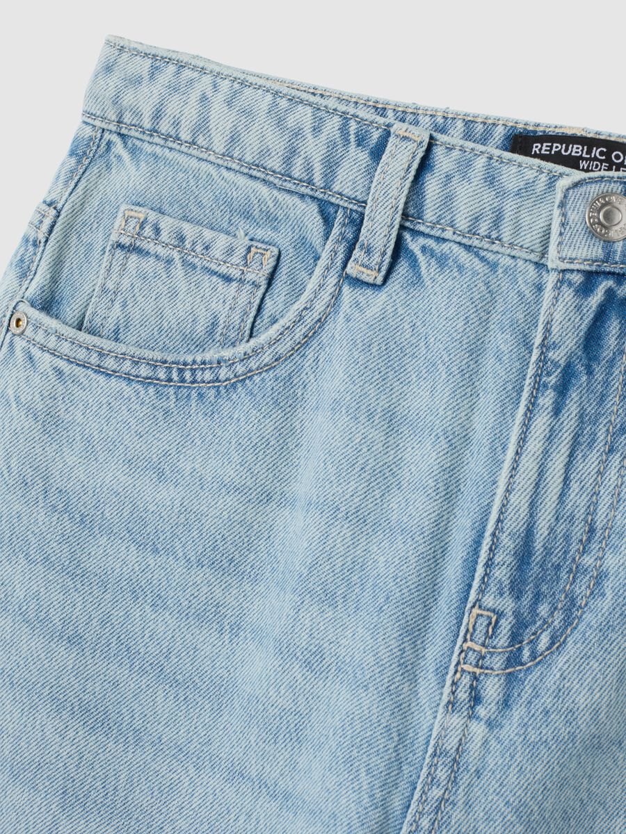 Jeans in puro cotone azzurri a gamba larga_1