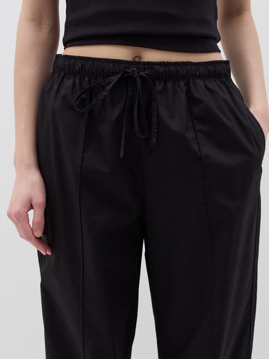 Poplin joggers with contrasting edging_2