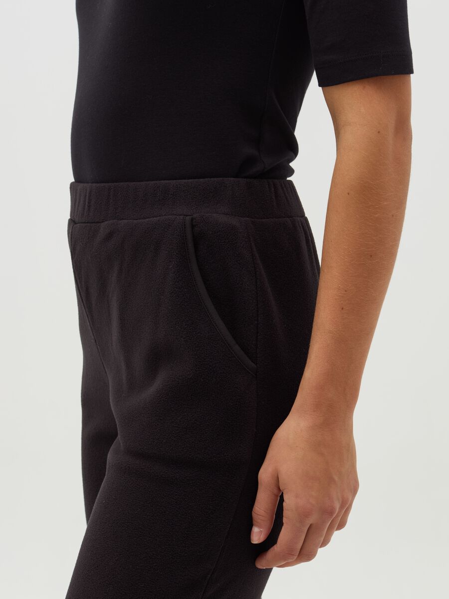 Pantaloni slim fit in pile_3