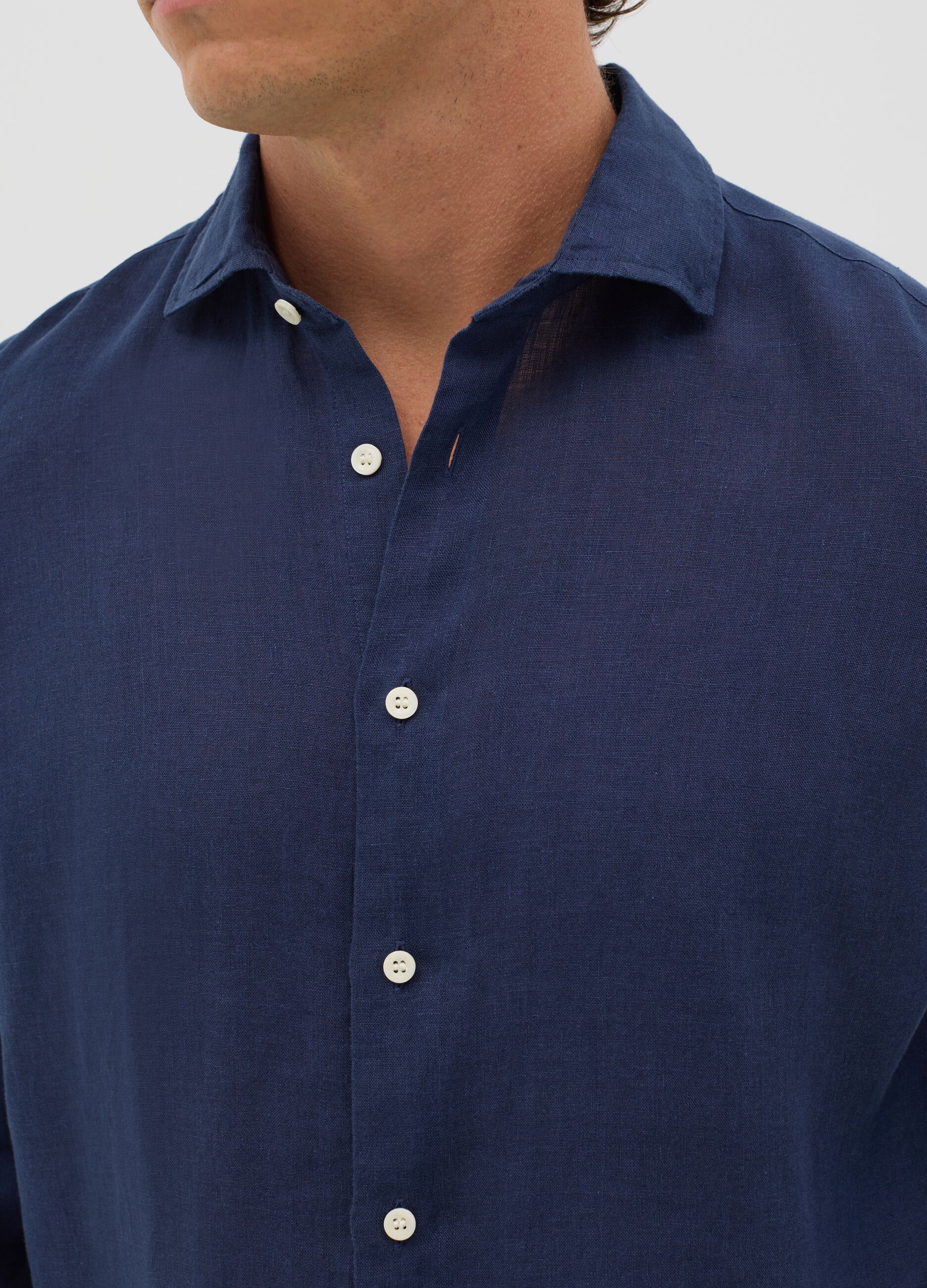 Blue slim-fit linen shirt