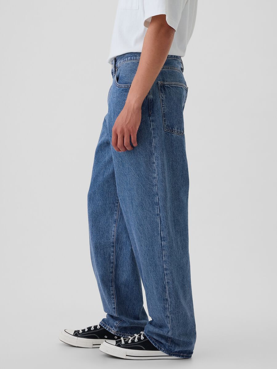 Baggy-fit jeans with mid-rise waist_1