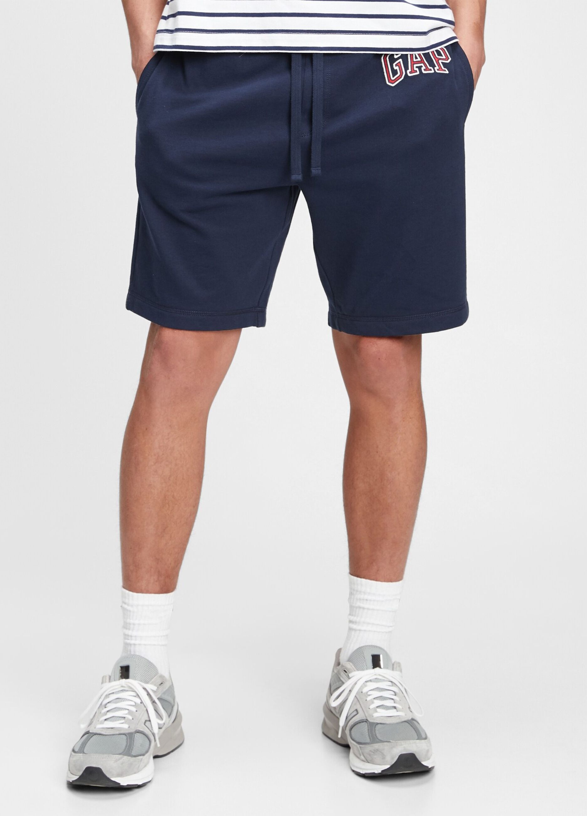 Bermuda jogger in felpa con ricamo logo