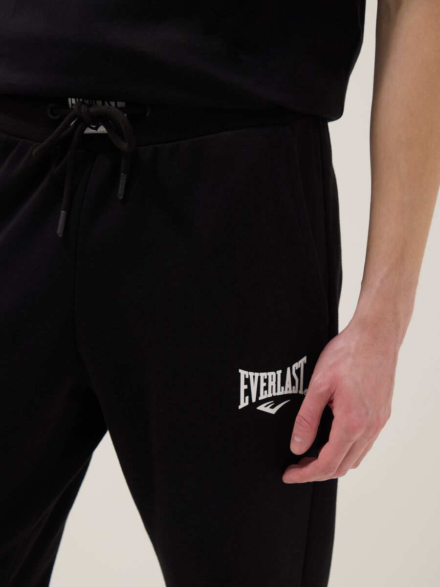 Black Cotton Blend Regular Fit Jogger Pants with Everlast Logo_3