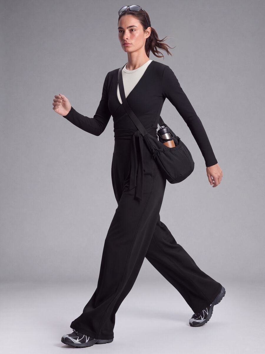 Pantaloni neri in tessuto elasticizzato wide leg_1