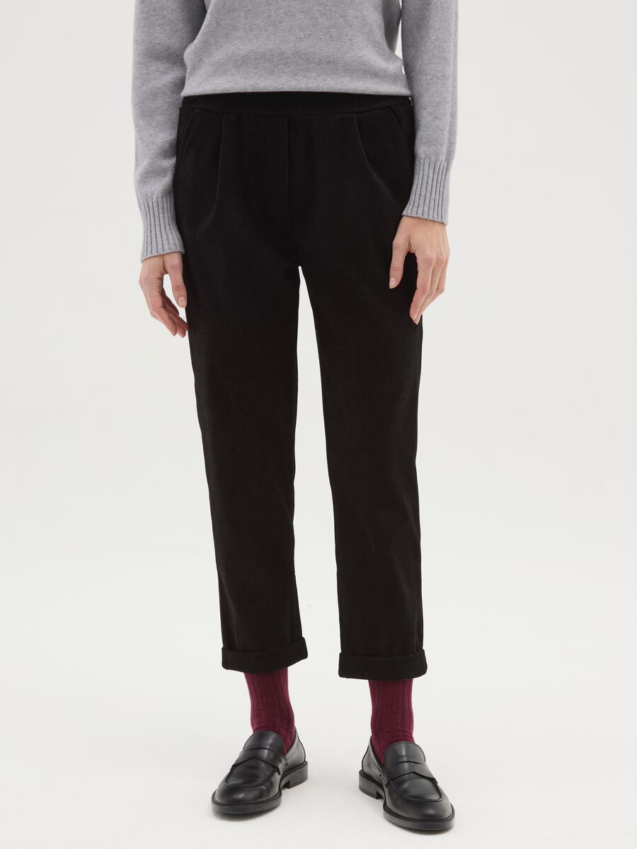 Black regular fit trousers_1