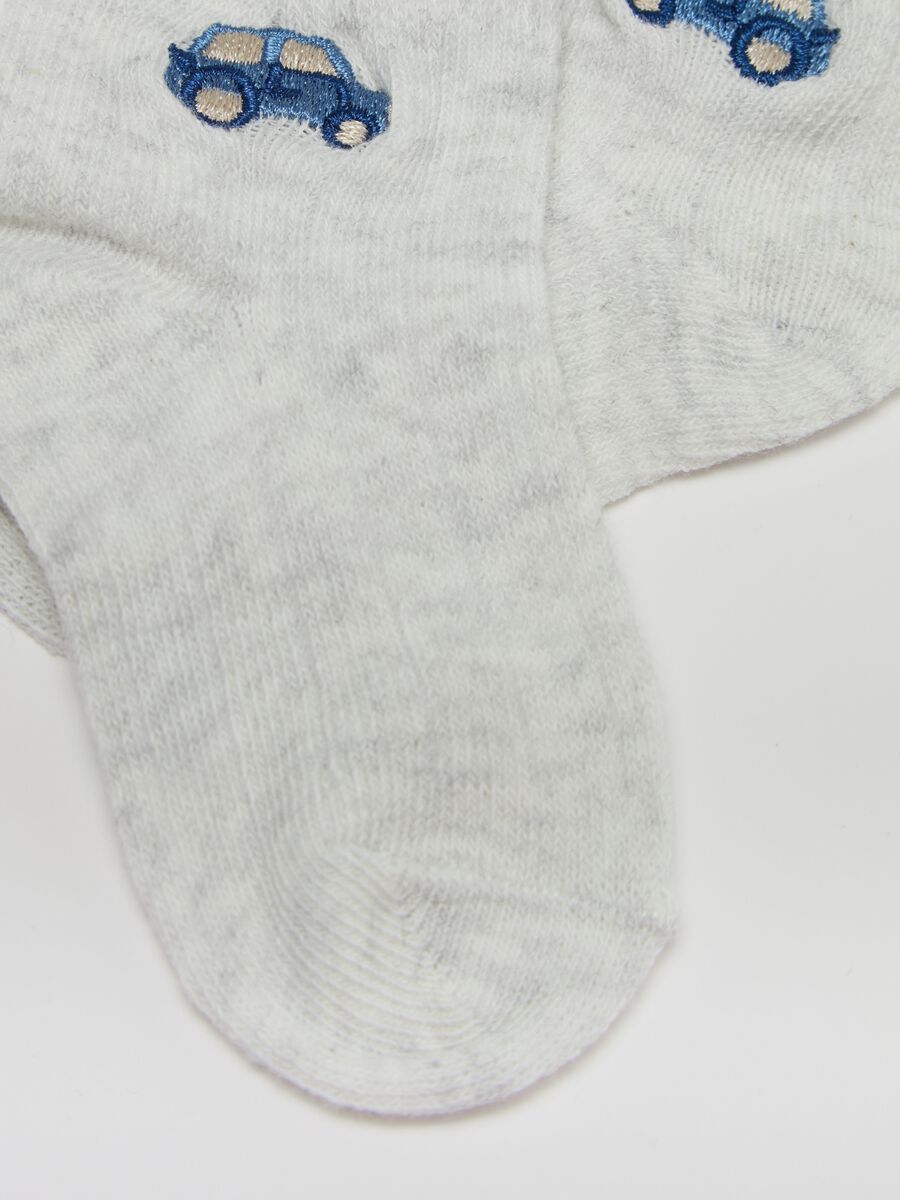 Two-pair pack short socks with car embroidery_2